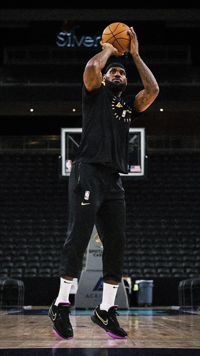 詹姆斯最早到场备战太阳：今日或与布朗尼首次同场 杜兰特坦言太疯狂-詹姆斯vs杜兰特全明星