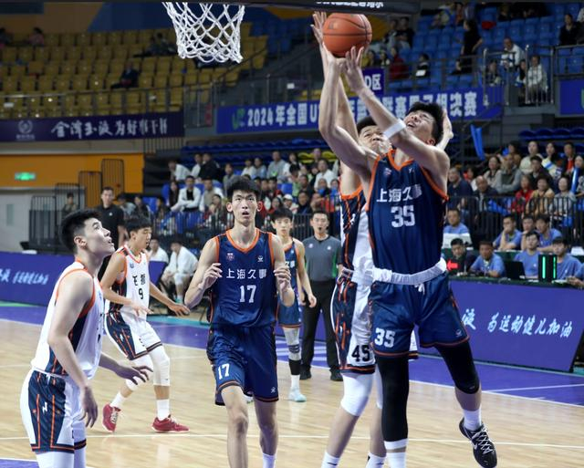 U19全国青年篮球联赛。欧丽珠 摄