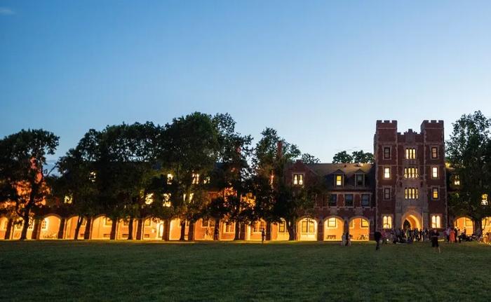 U.S.News大学排名退步分析 _ 2025 U.S.News大学排名下降院校 _2025机械电子工程专业大学排名