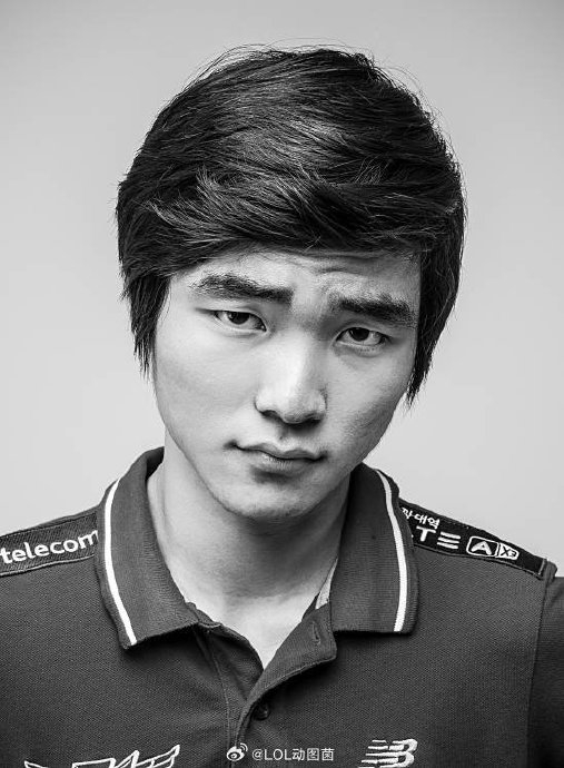 faker黑白风格十年回顾