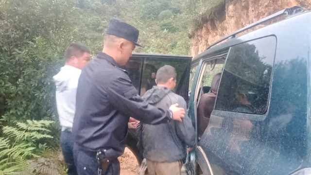 游客获救，警方供图