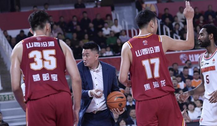 CBA常规赛：山西7人上双击败广东迎开门红 张宁17+6胡明轩15分-cba山西张宁数据