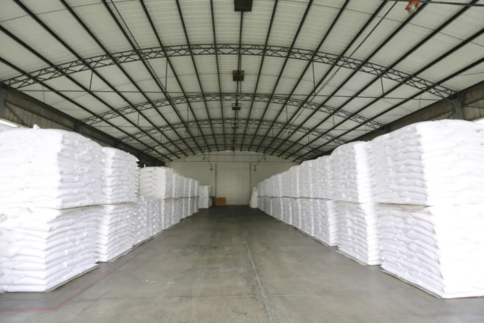 乌洛托品仓库。