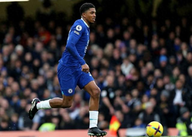 队报透露切尔西后卫福法纳康复过程:曾寻求骨科医生,营养师帮助