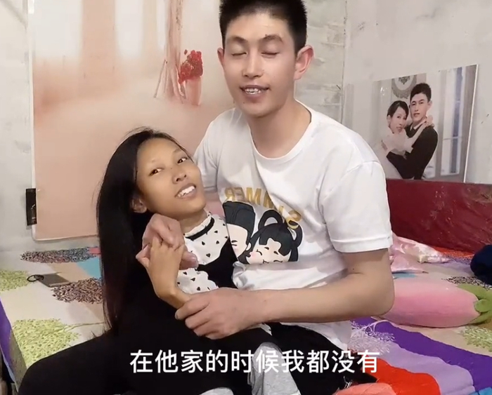 鹏飞比想象中的更加害羞,连大眼瞪小眼都没有,以至于结婚几年后才说出
