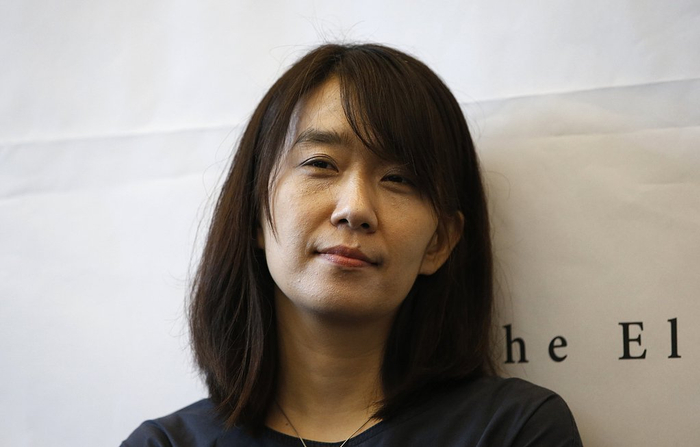 韩籍作家韩江获得2024年诺贝尔文学奖,她帮助韩国文学摆脱边缘化|韩江|韩国|文学_新浪新闻