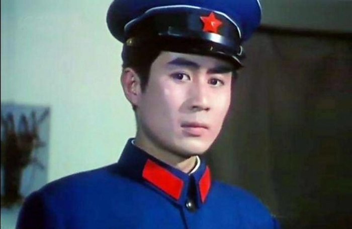 郭凯敏:与相伴6年的张芝华离婚后,转身娶尤勇前妻,如今怎样了?