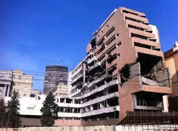 美国终于明白,当年轰炸中国大使馆,中国为什么不反击?|美国|北约|中国_新浪新闻