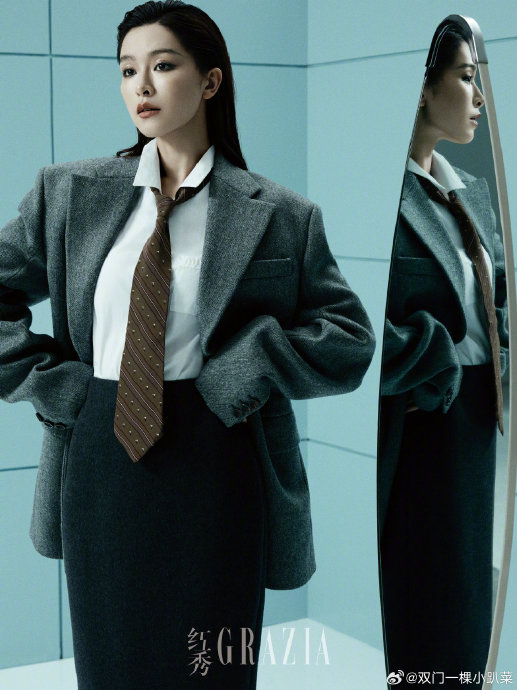 西装领带的文咏珊好a啊,不用任何技巧,就是硬帅!