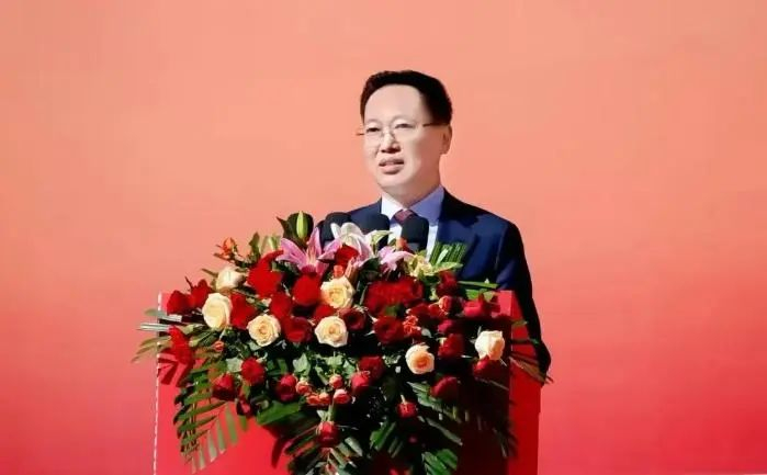 海信集团党委书记,董事长贾少谦