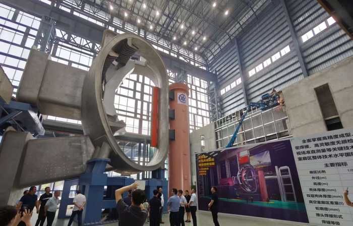 聚变堆主机关键系统综合研究设施（CRAFT）1/8真空室及总体安装实验平台。 新京报贝壳财经记者罗亦丹 摄