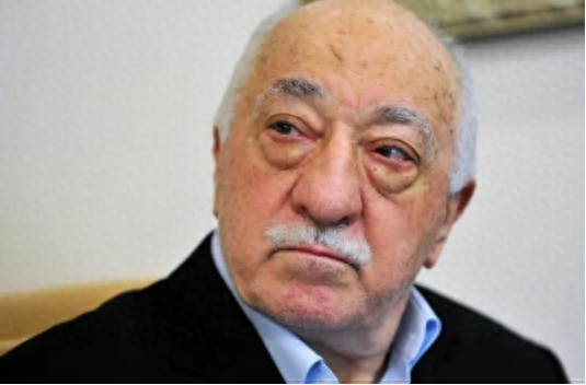 外媒:居伦在美国去世,曾被指控策划土耳其未遂军事政变