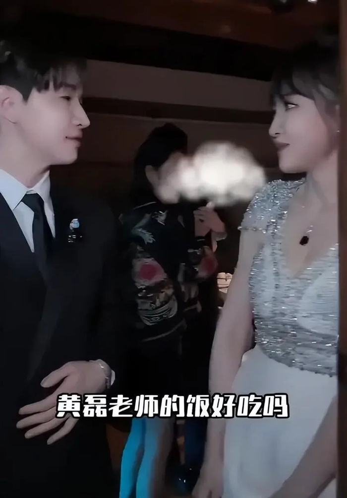 刘宪华出席活动被问及黄磊厨艺,大华的回应引得网友吐槽!