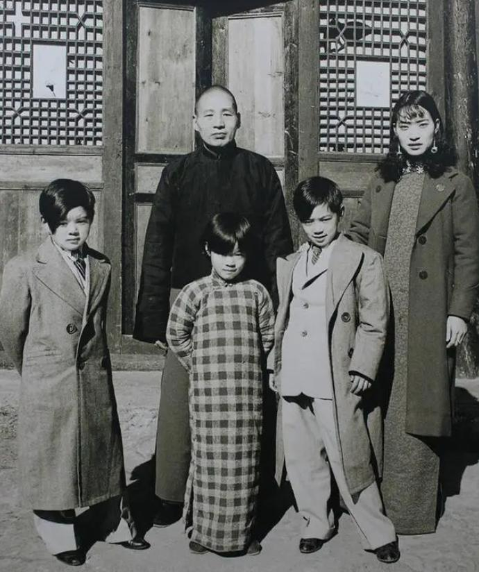"大地主"刘文彩,一生作恶多端,为何还有人替他翻案?