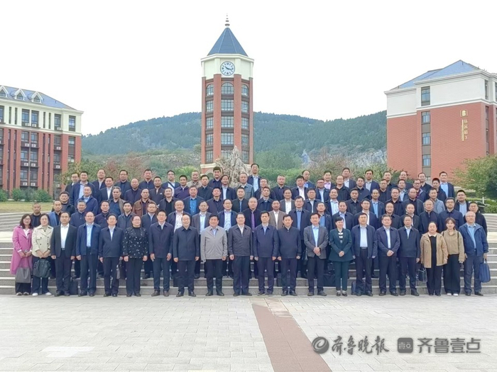 共谋教育新篇章,临沂市教育代表团到枣庄三中考察交流
