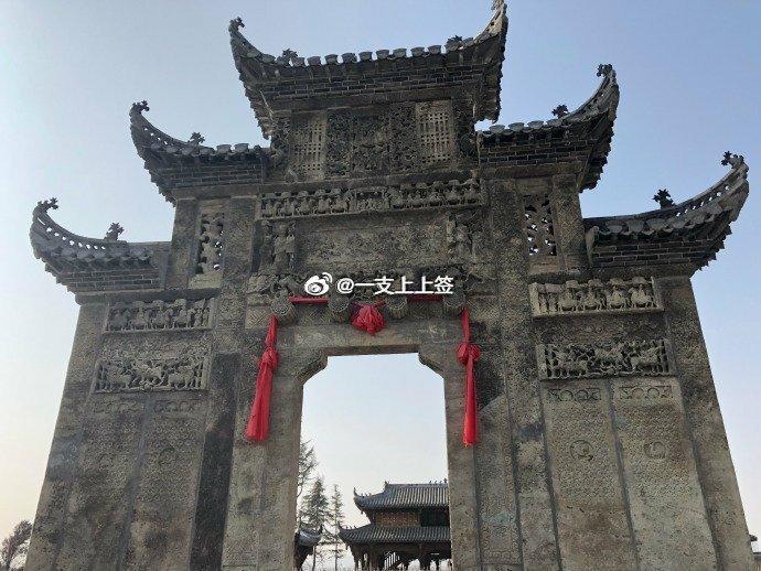 明日，你会走出困境…