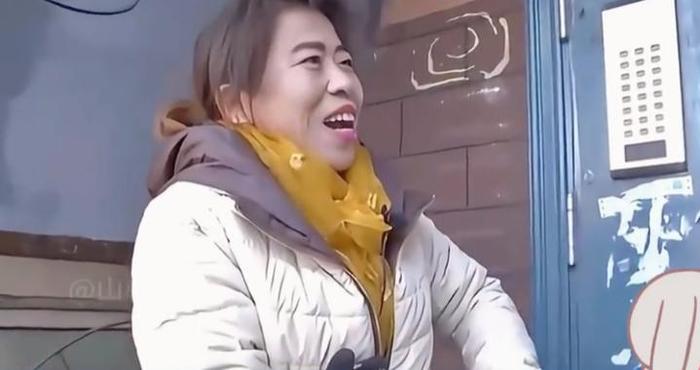 49岁老处女相亲，长得丑没谈过恋爱，大哥一听两眼放光：捡到宝了