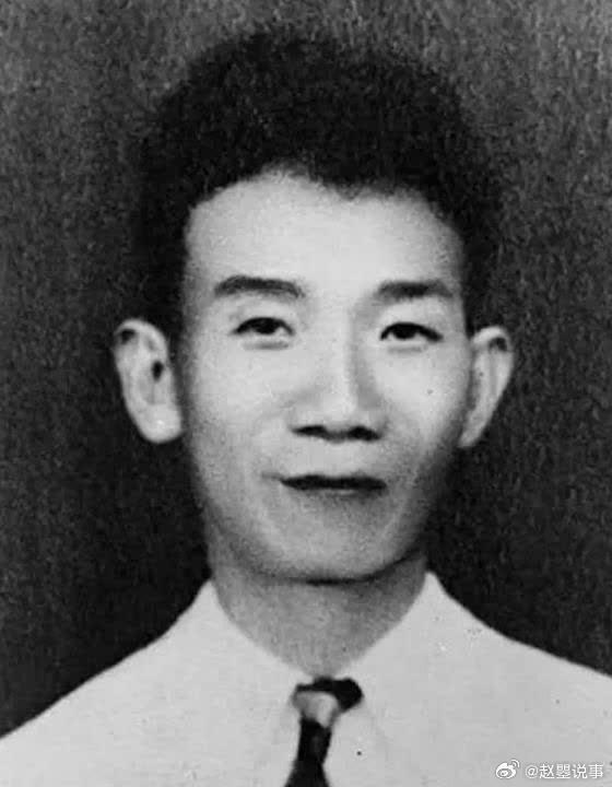 1919年，妻子正在产房里疼得死去活来，23岁的郁达夫却来到青楼，想发泄一晚…