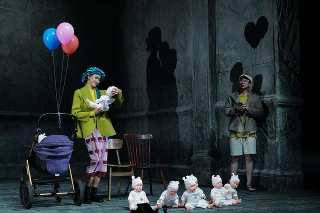 《三姐妹》剧照。中国国家话剧院供图