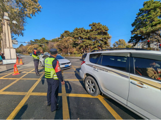 吉大一院新民大街入口畅行