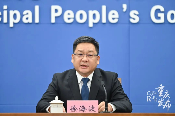 徐海波回答记者提问  邹乐 摄