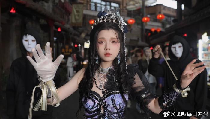 以闪这次的活动用另一种方式呈现了很多女孩子现在正在经历的苦难