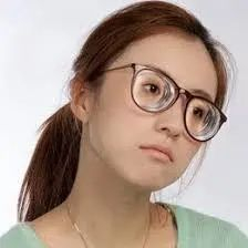 戴眼镜,越戴越丑?