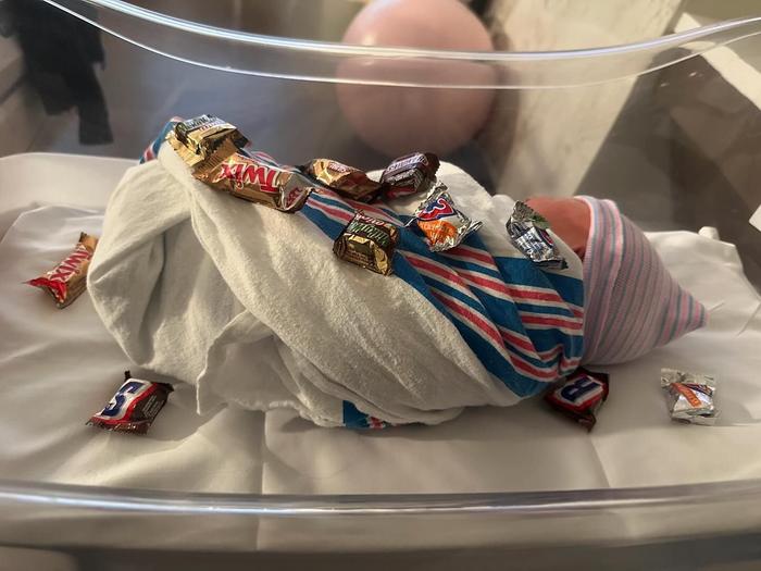 WOW~~当妈妈啦！她于生下了第一个宝宝，祝福