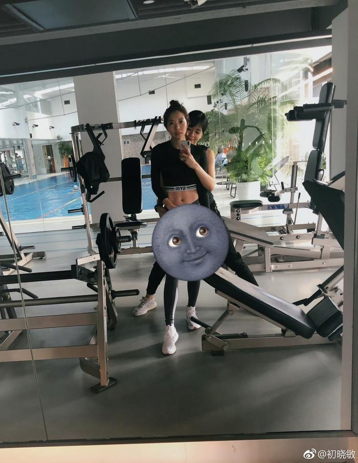 等我回头好好给你们炫个腹 我再努力努力的