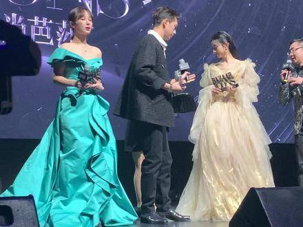 想欣赏李现的风采,视频已到,近距离拍摄的050505 赵丽颖