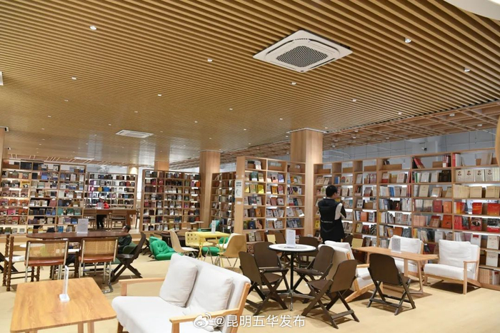 "家门口"的春城会客厅,藏在昆明文庙