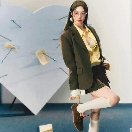 杨绛：记住，和周围人搞好关系的秘诀就是，不要和他们分享任何成功的喜悦，和任何开心的事儿！