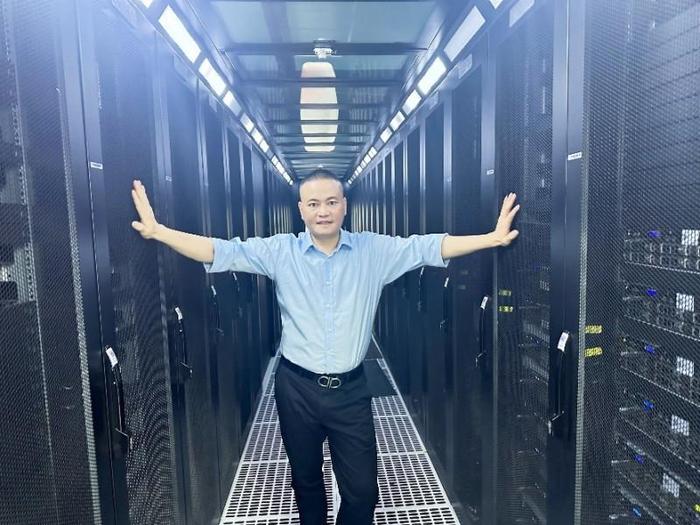 星光股份加速布局信创版图 启动数据算力中心及私有云业务