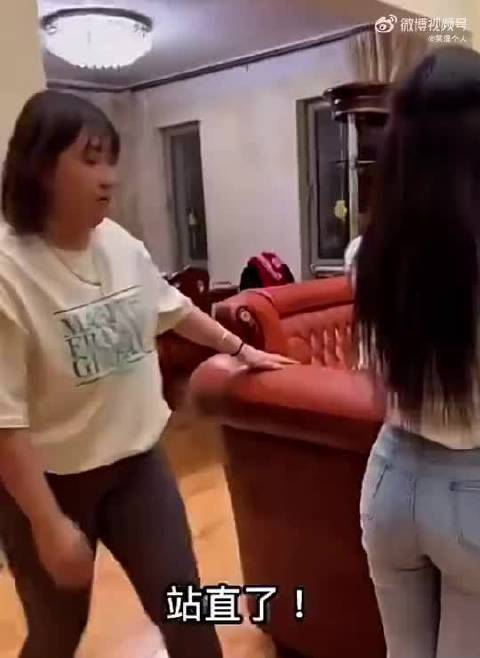 一个鞭腿好悬给强子屎给旋出来