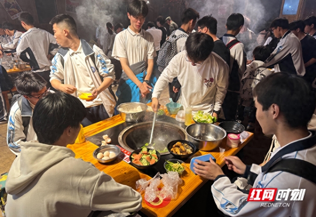 红网时刻新闻常德11月6日讯(通讯员 王春芳 张帆)近日,常德市七中高三