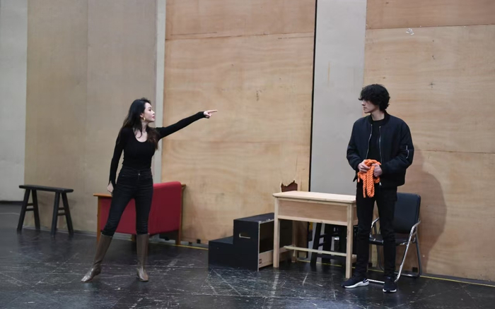 《榆树下的欲望》排练照。北京人艺供图