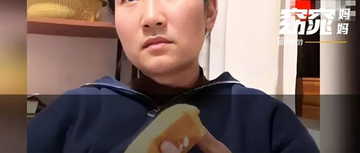 “8个瑞士卷，一家四口咋分？”逼疯全网的问题，我有个标准答案