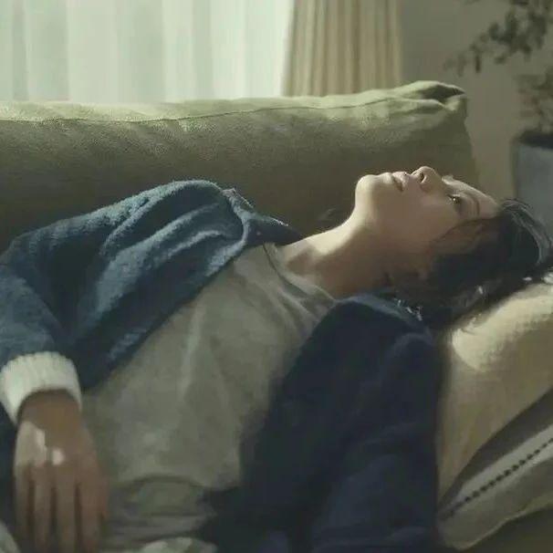第一批早婚女，正在排队离婚