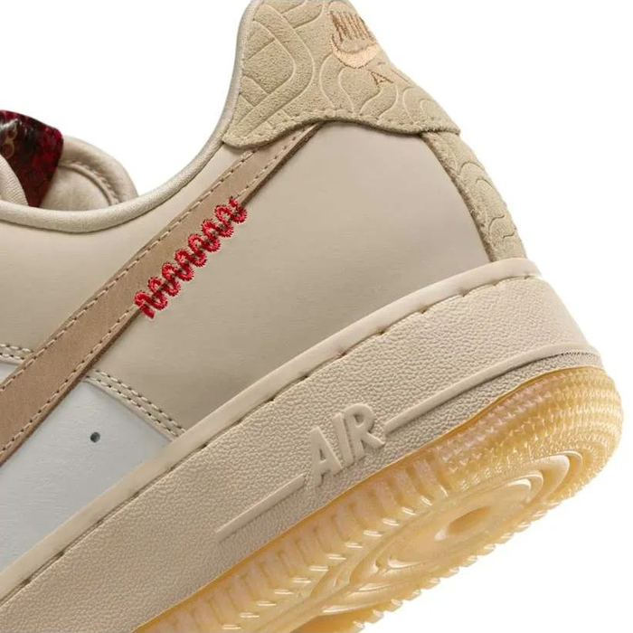 蛇年！「春节CNY」耐克AF1也曝光，这回上中国结了...|nike|Nike Air|Nike Air Force 1|Nike|金色_新浪新闻