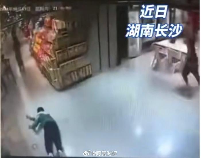 冲动是魔鬼！通过暴力手段解决问题只能是矛盾复杂化