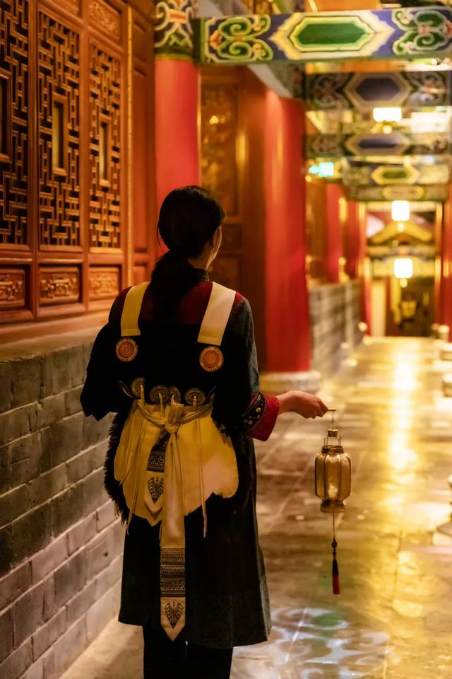 图为纳西族服饰。图源：丽江发布