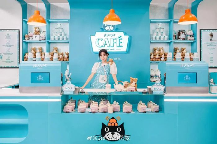 宋雨琦成为Jellycat一日店长（图源：Jellycat伦敦官方微博）