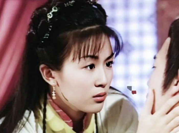 张国荣力捧她,周星驰欣赏她,最火童星唐宁,如今怎样了?