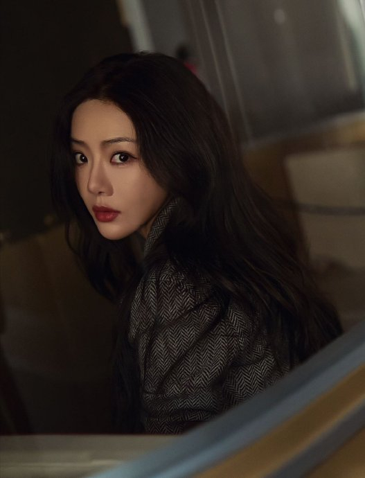 邓家佳《胜券在握》首映礼也太美了吧!