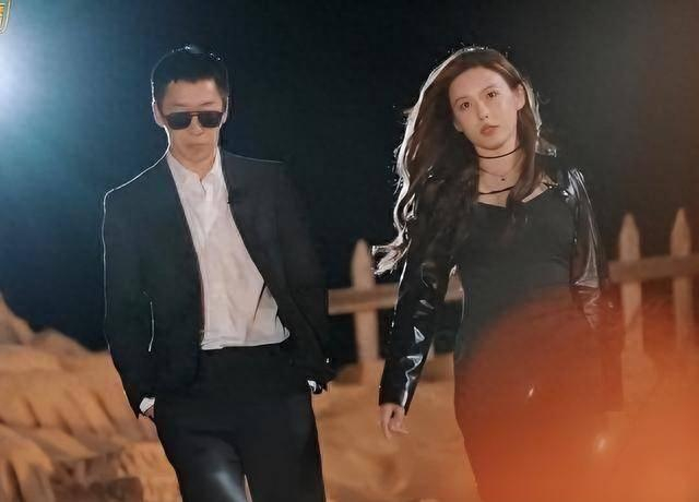 过气网红“留几手”,靠毒舌圈粉1200万,竟是PUA老婆的“巨婴”|刘爽_新浪新闻