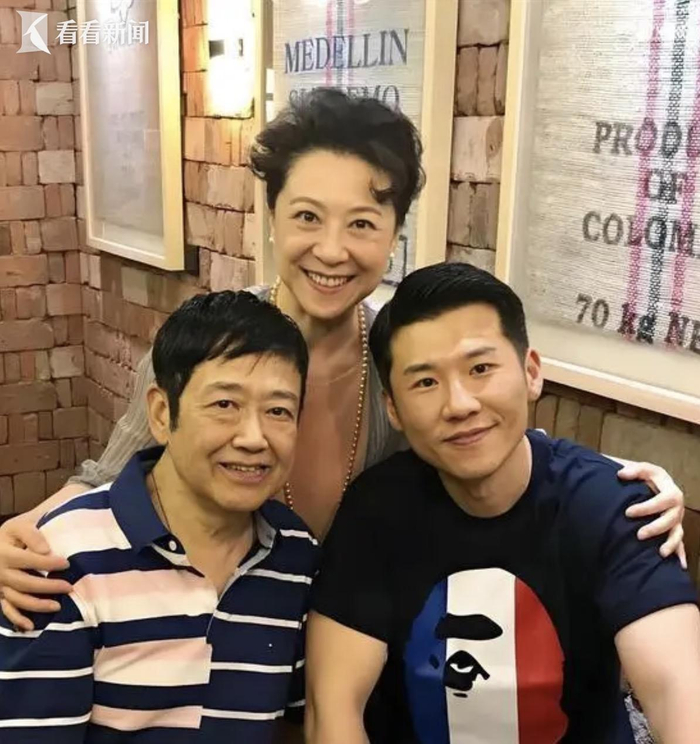 王骁首获金鸡奖:父亲告诉我的一切让我受用至今|王骁|金鸡奖_新浪新闻