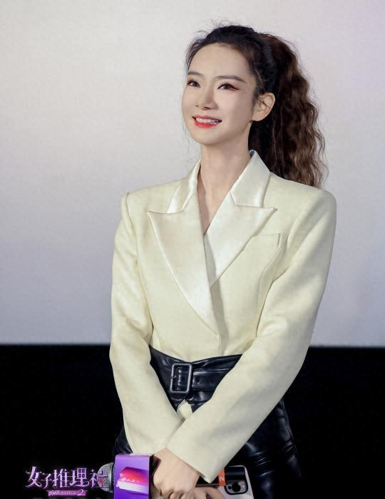 图为戚薇。供图