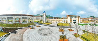 四川省安岳实验中学城南校区。