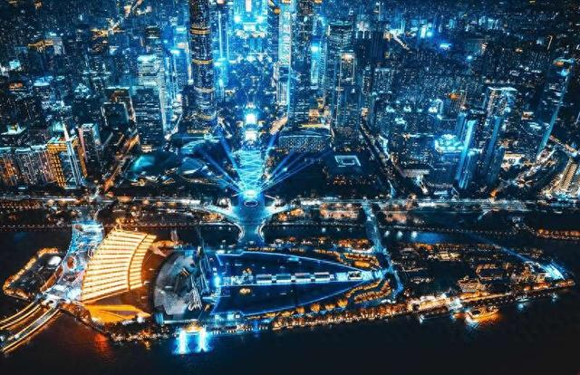 灯光点缀广州海心沙。朱启荣/摄