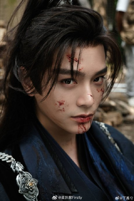 看了丁禹兮早期微博回复,他火真是有原因的,三观很正也尊重女生…|女生|微博|丁禹兮_新浪新闻